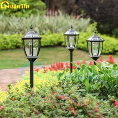 Đèn trụ năng lượng mặt trời đế ghim trang trí sân vườn lối đi TD83 Ngân Tin