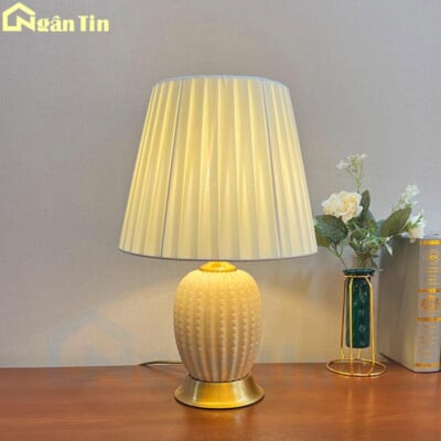 Đèn để bàn phòng ngủ trang trí phòng khách bàn làm việc E27 220V DB70 Ngân Tin