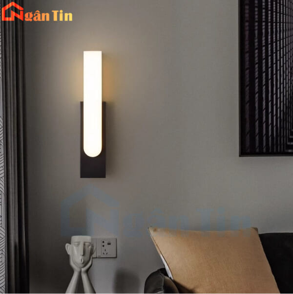 den treo tuong gan tuong cau thang phong ngu led 3 mau vk93 ngan tin 3