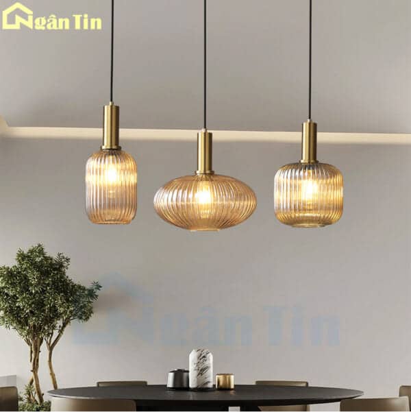 den-tran-tha-ban-an-trang-tri-phong-ngu-quay-bar-220v-tt52-ngan-tin