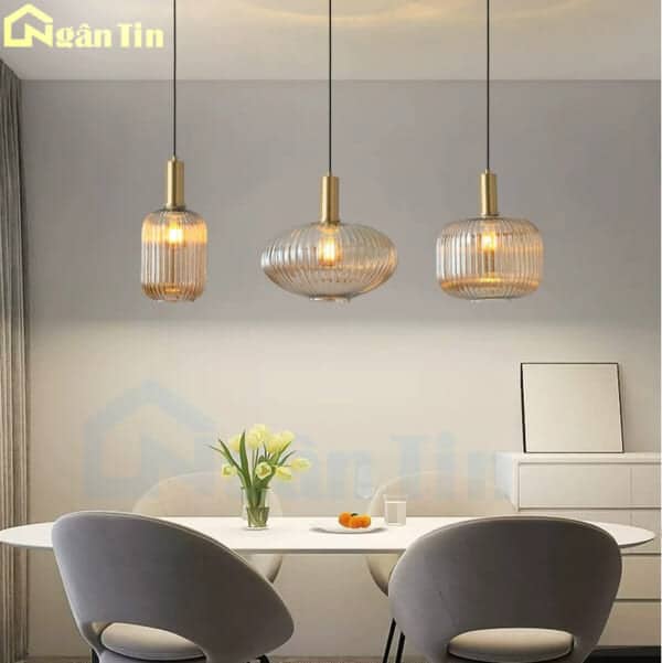 den-tran-tha-ban-an-trang-tri-phong-ngu-quay-bar-220v-tt52-ngan-tin