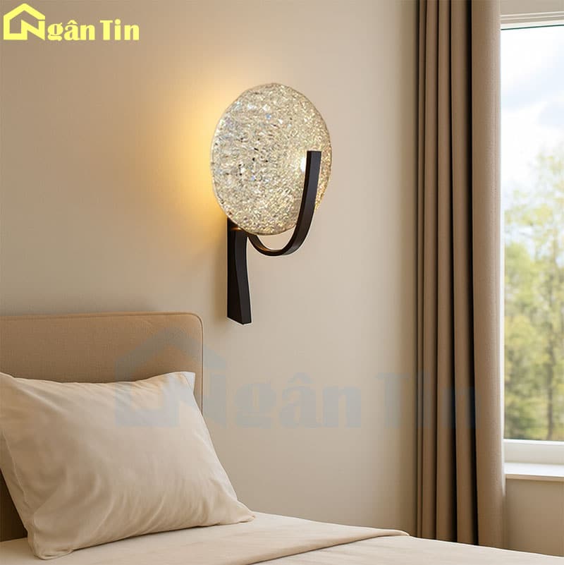 Đèn gắn tường treo tường trang trí phòng ngủ phòng khách Led 3 chế độ màu 220V VK120 Ngân Tin 1 den-gan-tuong-treo-tuong-trang-tri-phong-khach-phong-ngu-vk120-ngan-tin
